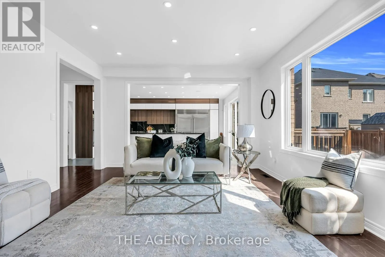 13 WATERWIDE CRESCENT