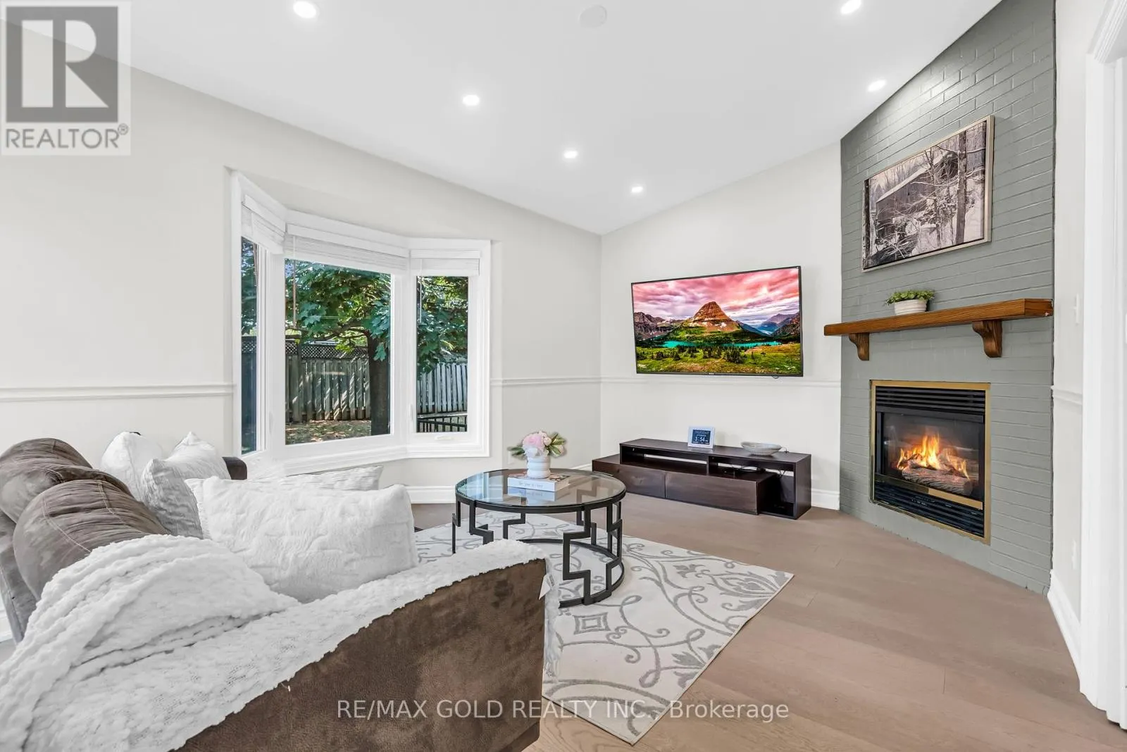 2901 GARDENVIEW CRESCENT