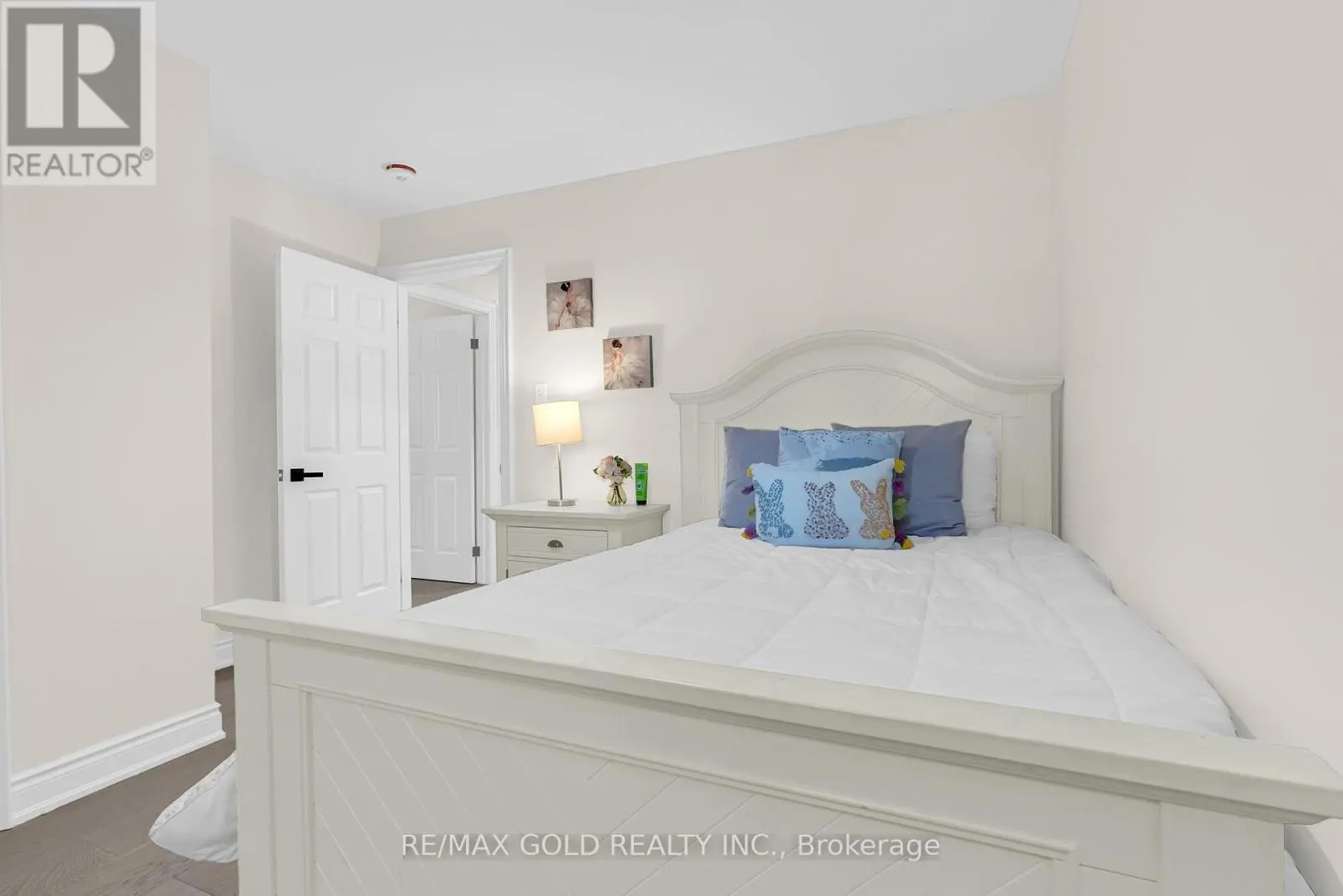 2901 GARDENVIEW CRESCENT