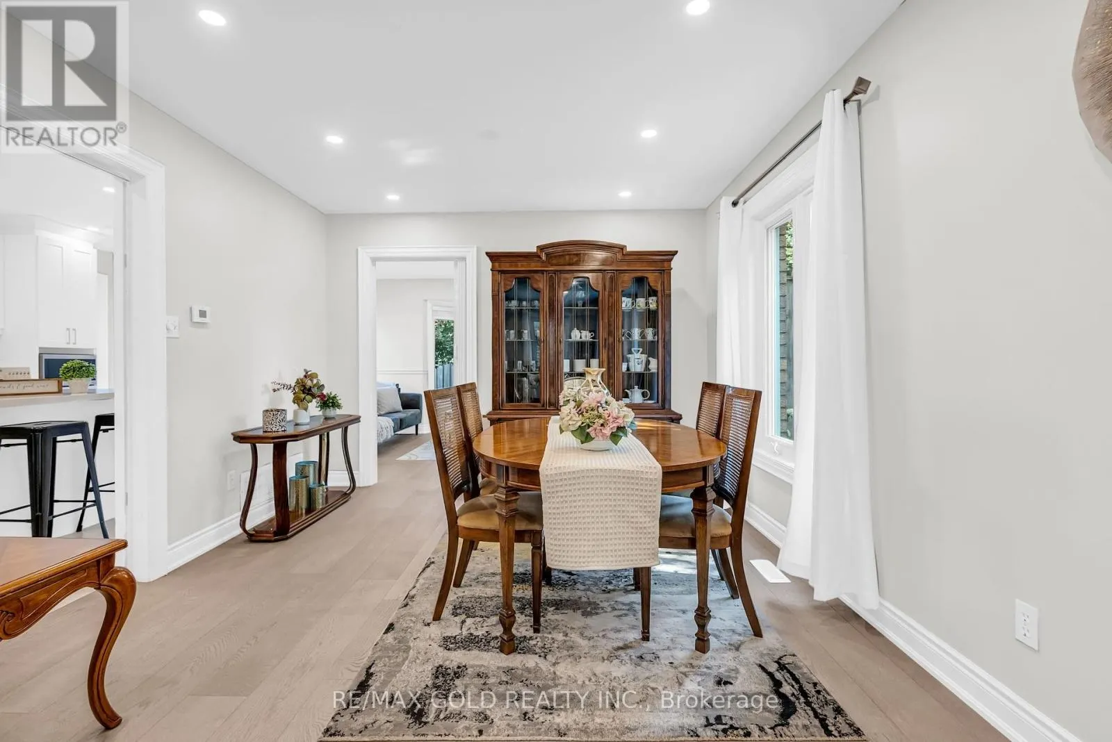 2901 GARDENVIEW CRESCENT