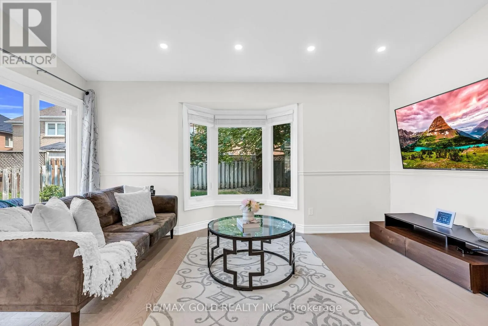 2901 GARDENVIEW CRESCENT
