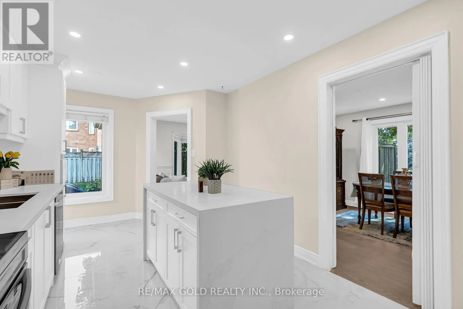 2901 GARDENVIEW CRESCENT