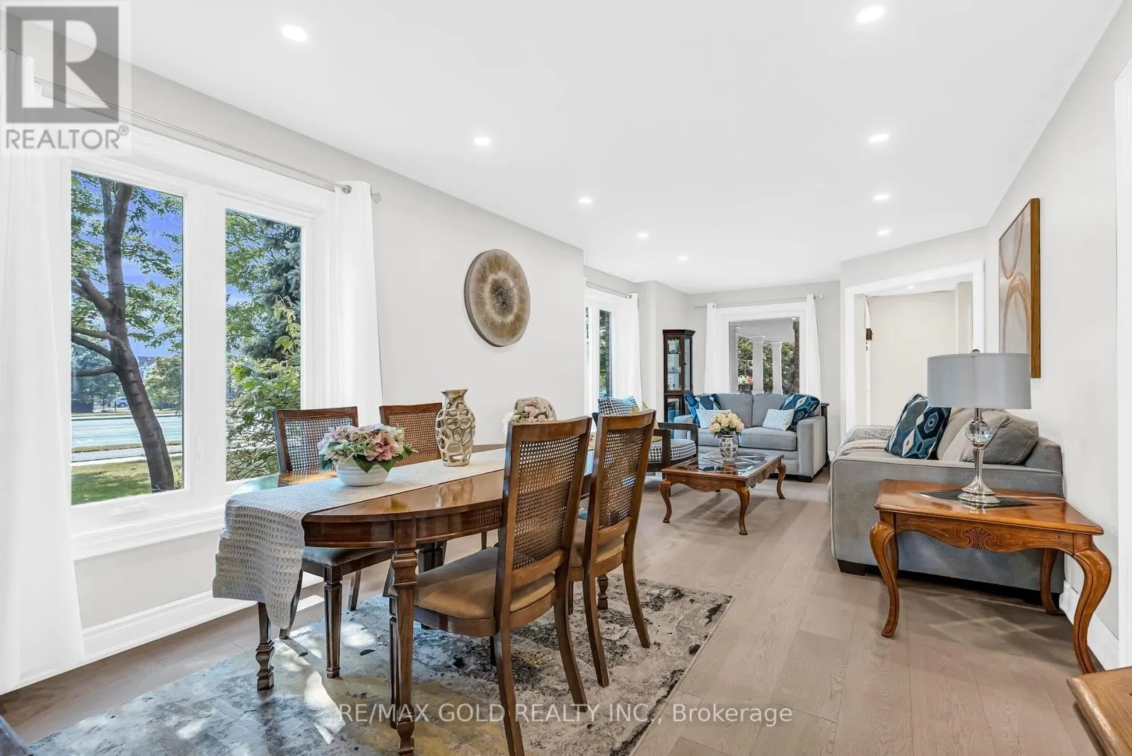2901 GARDENVIEW CRESCENT