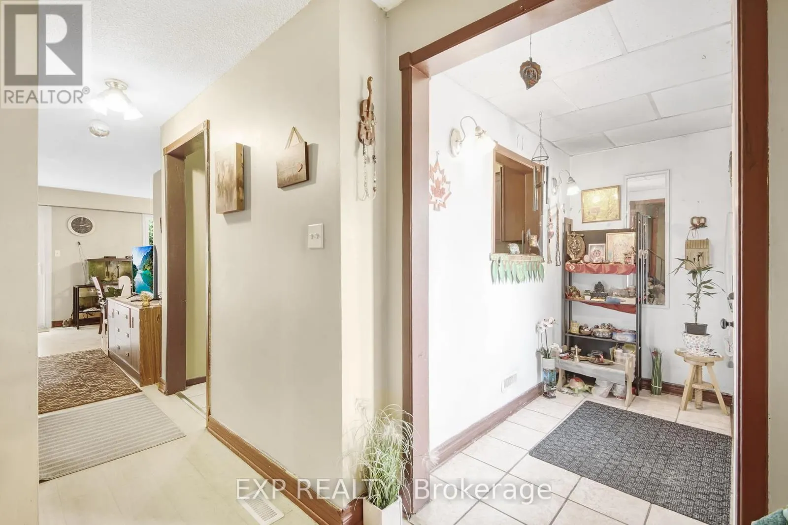 89 KINGSWOOD DRIVE