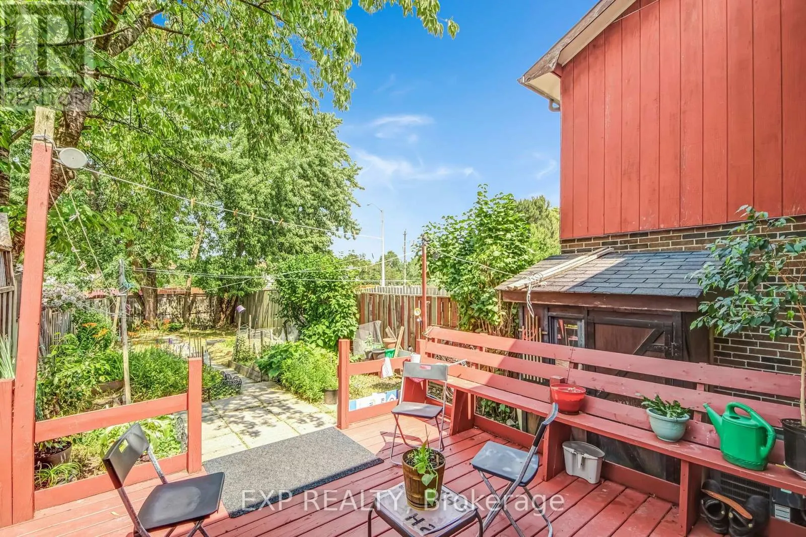 89 KINGSWOOD DRIVE