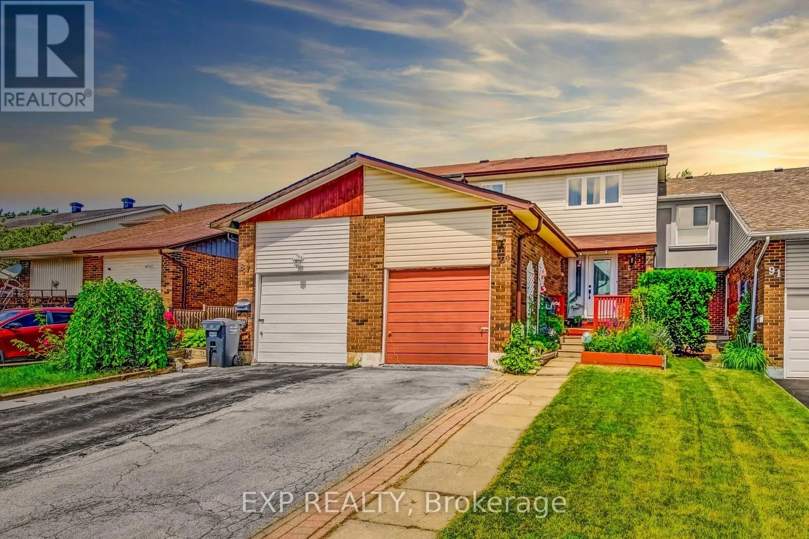 89 KINGSWOOD DRIVE