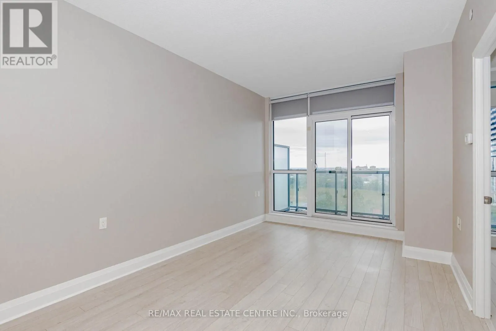 506 - 15 ZORRA STREET