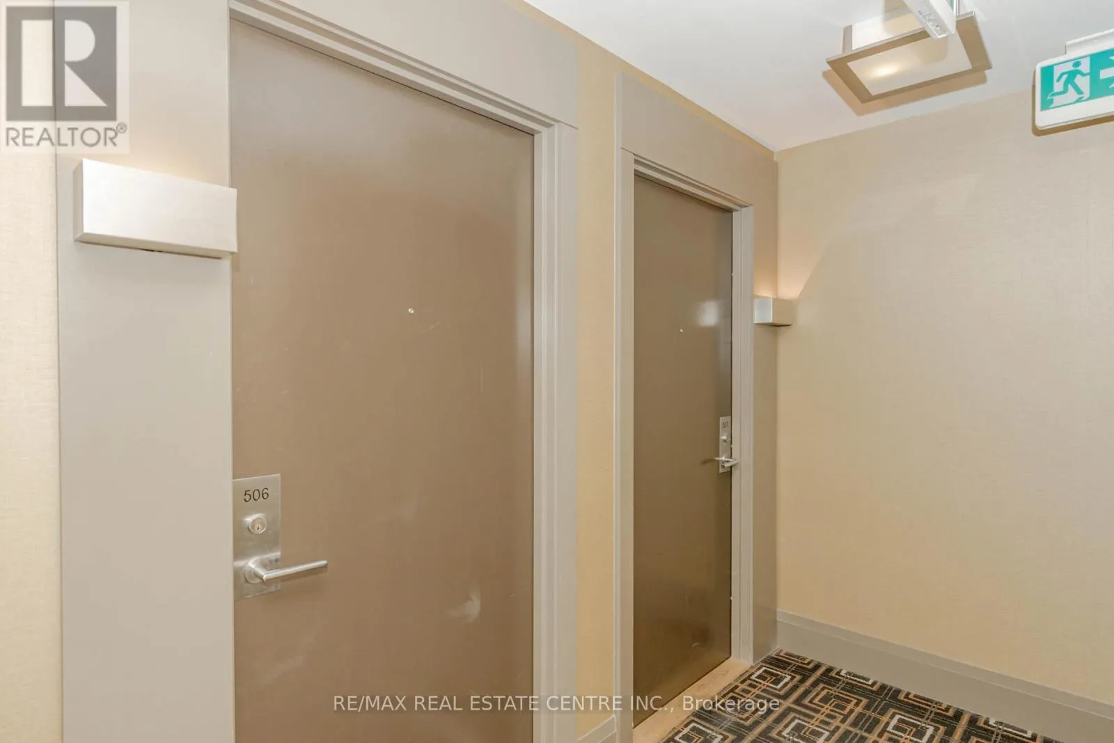 506 - 15 ZORRA STREET