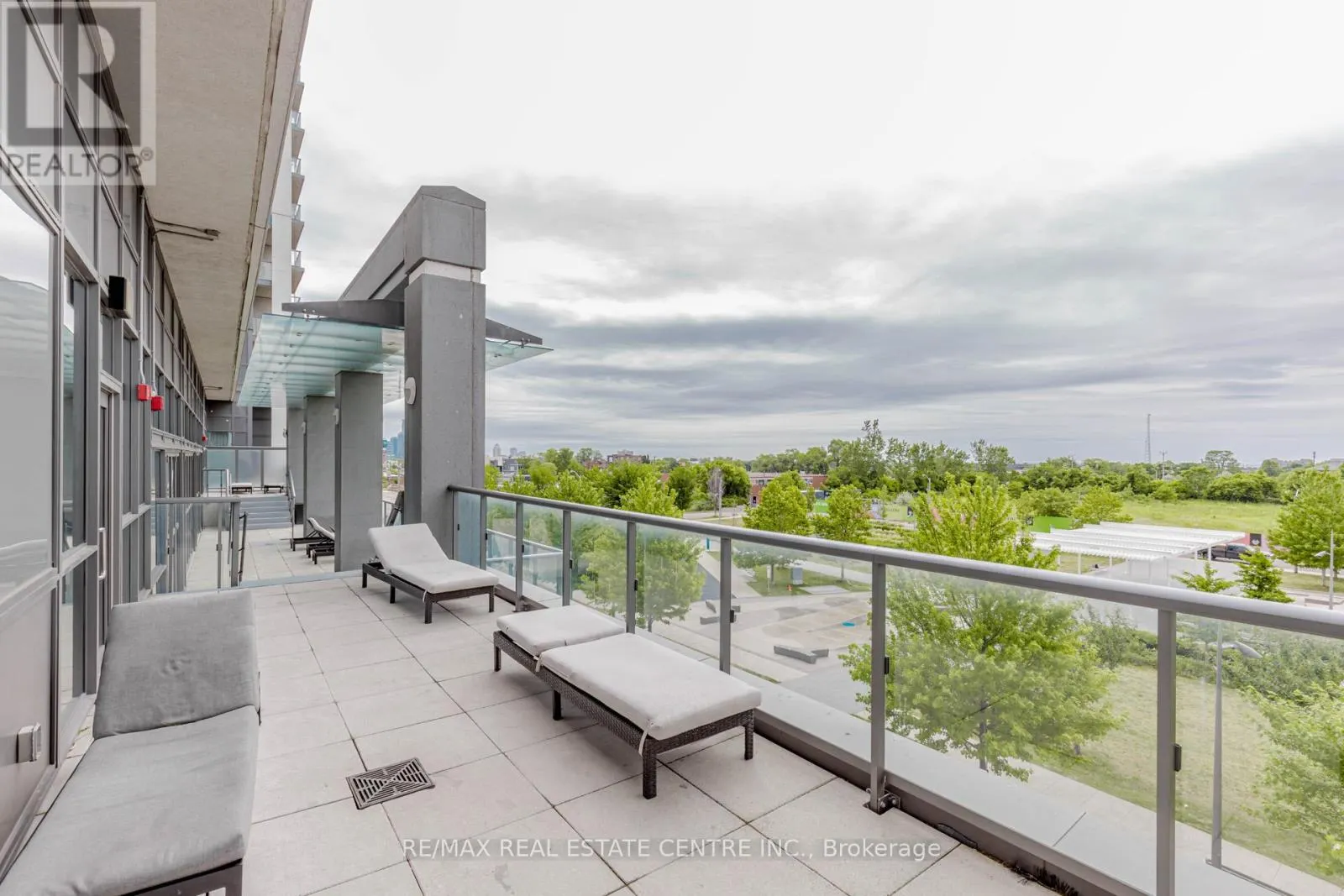 506 - 15 ZORRA STREET