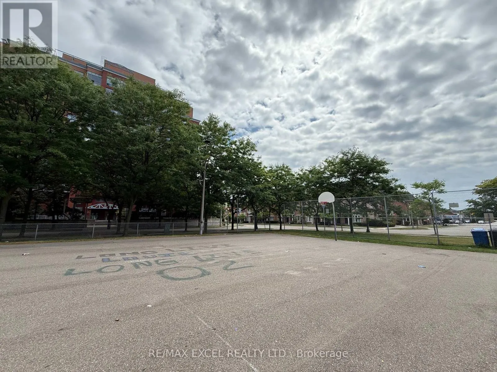 24 - 15 WILLIAM JACKSON WAY