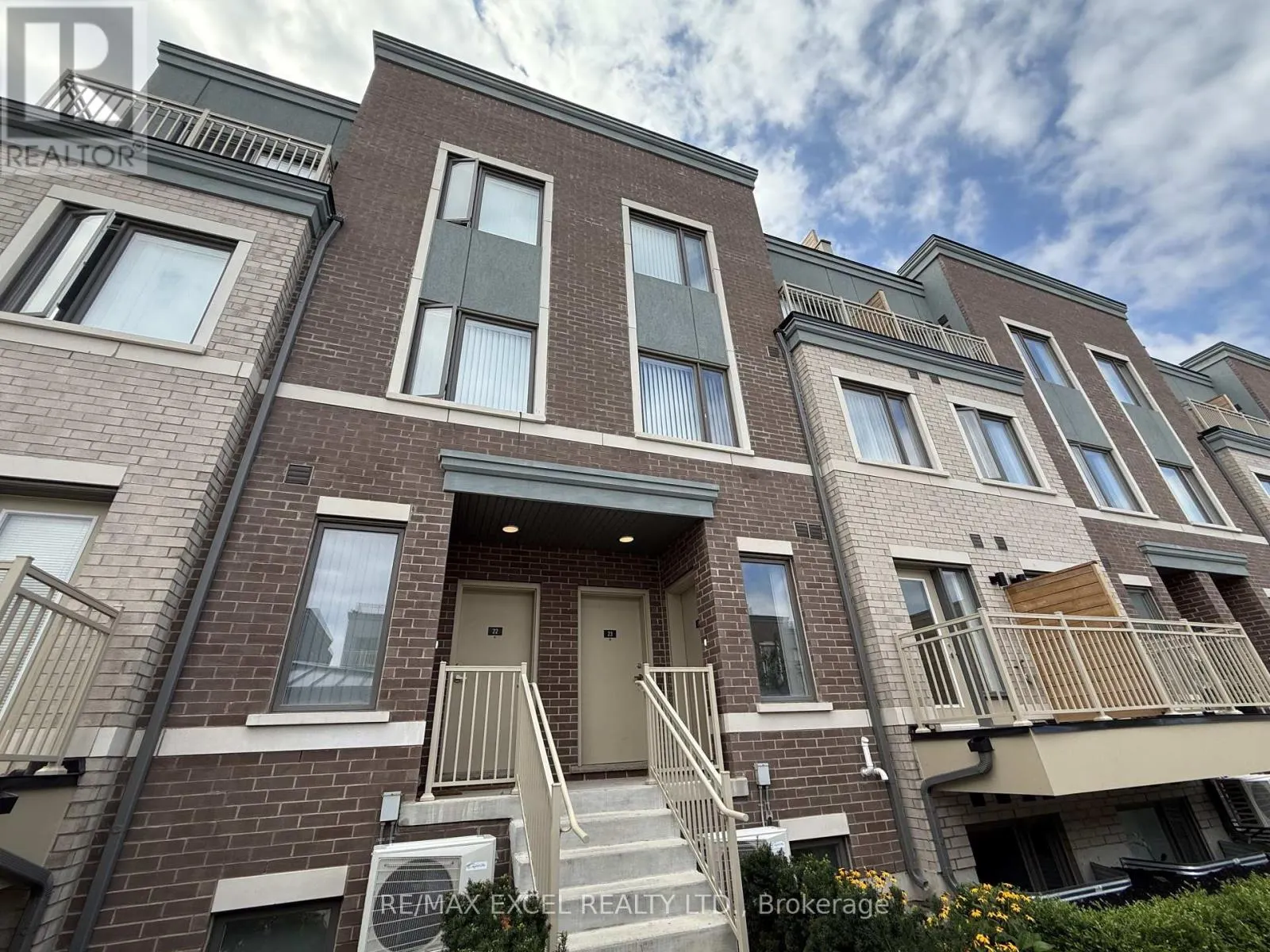 24 - 15 WILLIAM JACKSON WAY