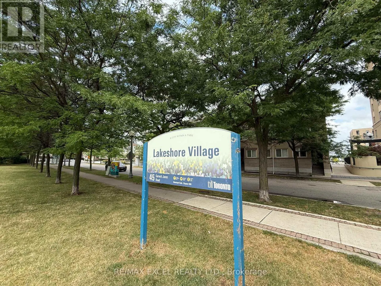 24 - 15 WILLIAM JACKSON WAY