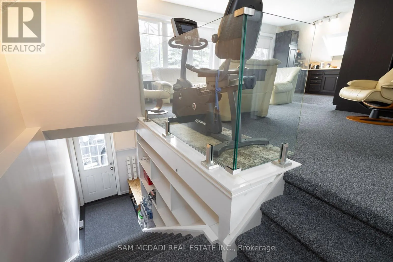 APT B - 14011 TRAFALGAR ROAD