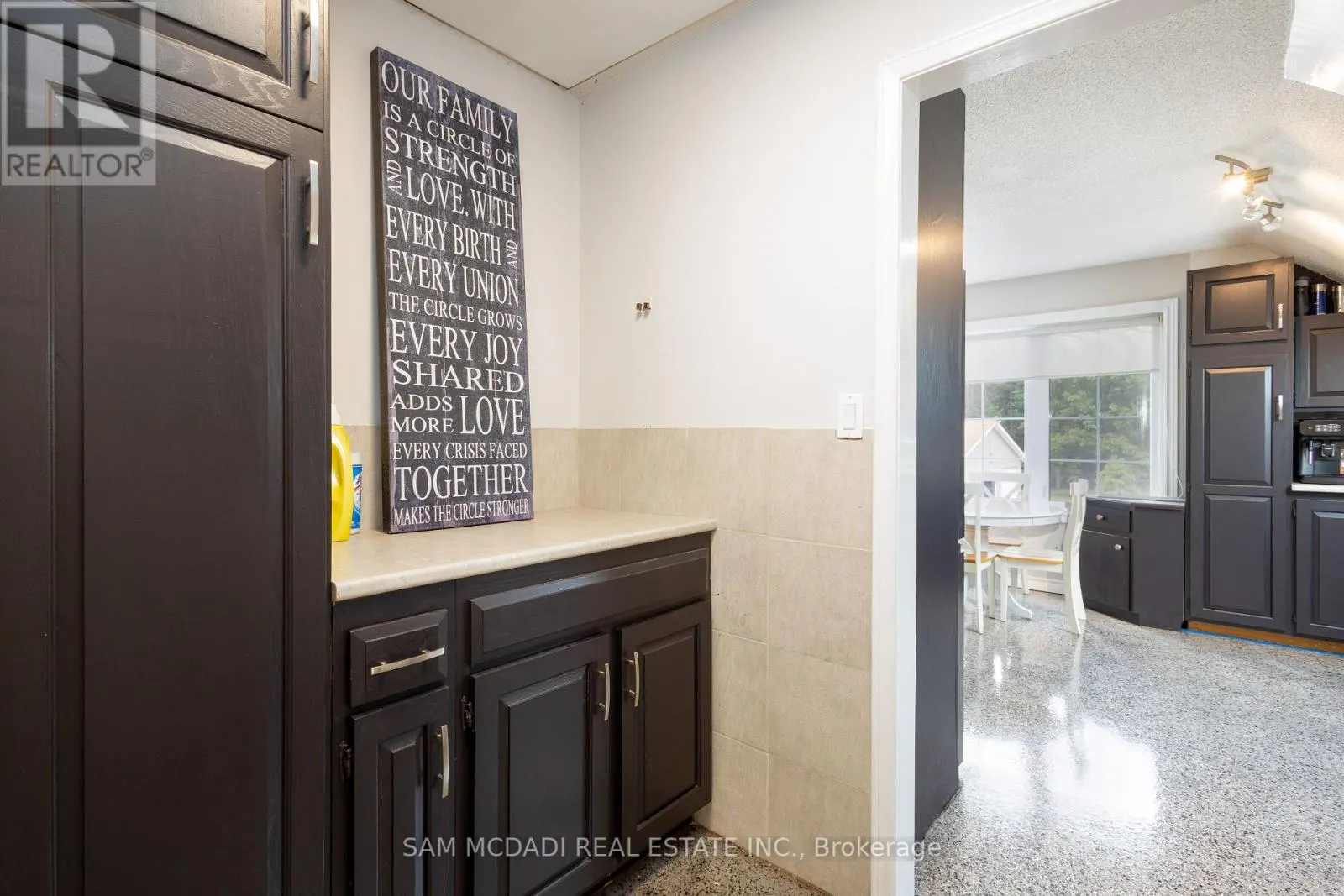 APT B - 14011 TRAFALGAR ROAD