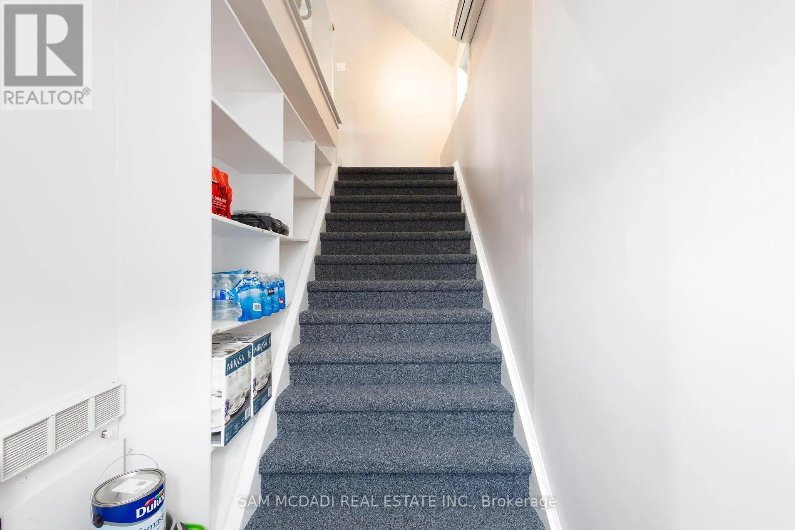 APT B - 14011 TRAFALGAR ROAD