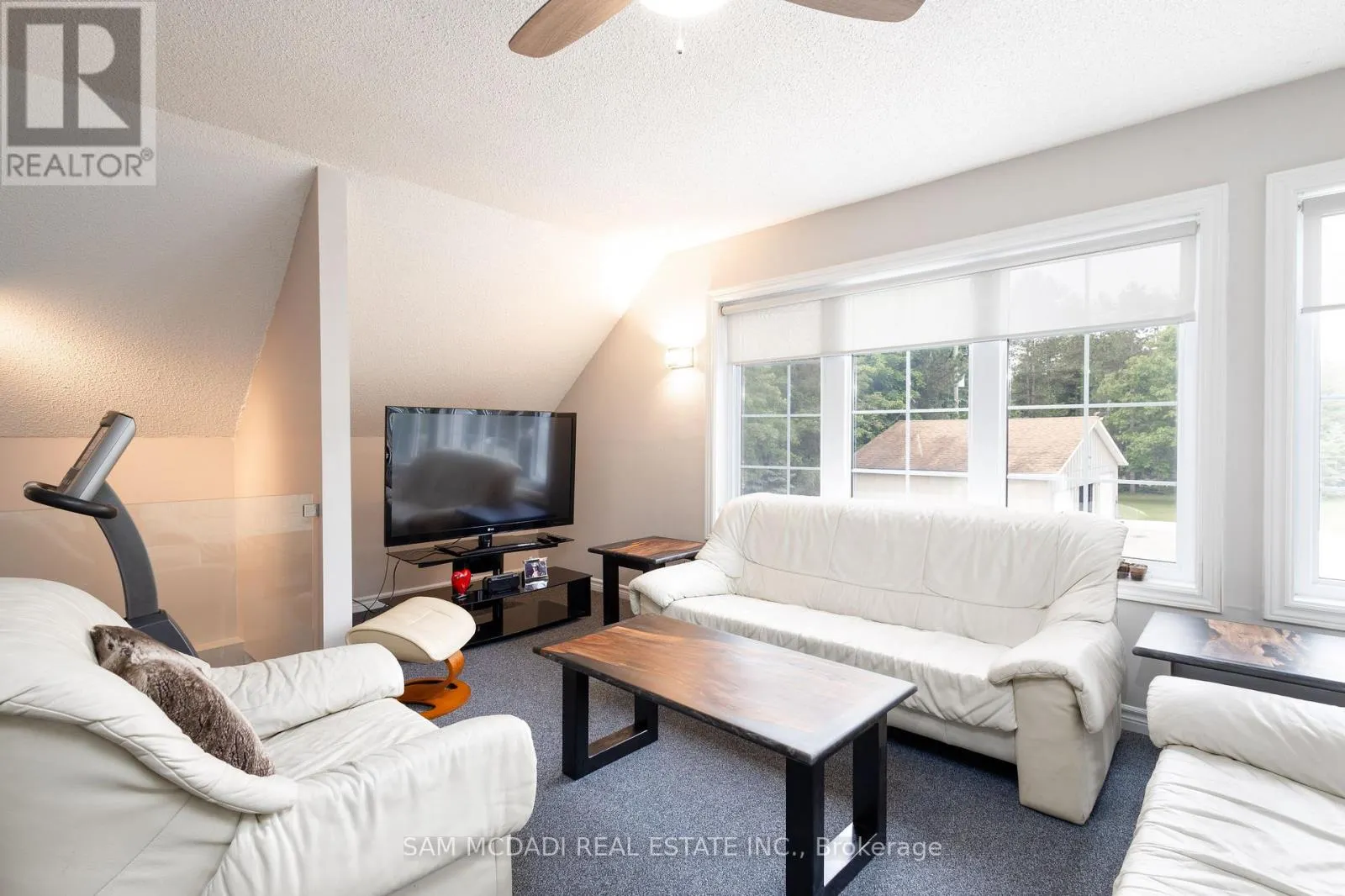 APT B - 14011 TRAFALGAR ROAD