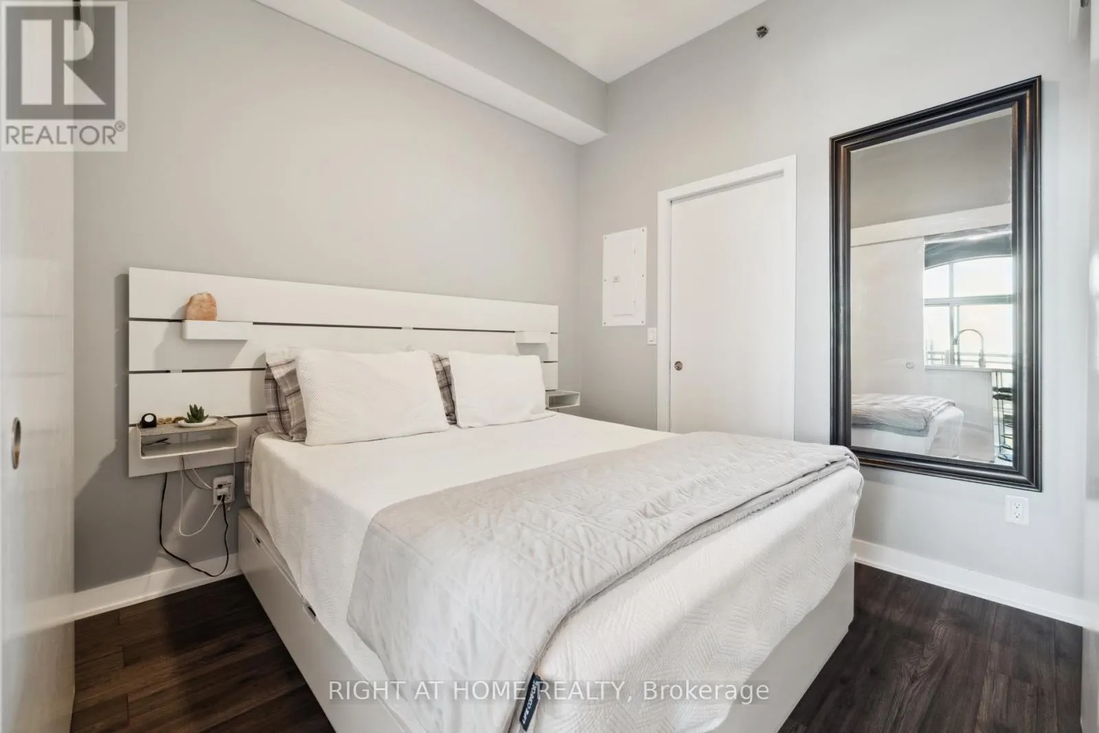 815 - 2486 OLD BRONTE ROAD