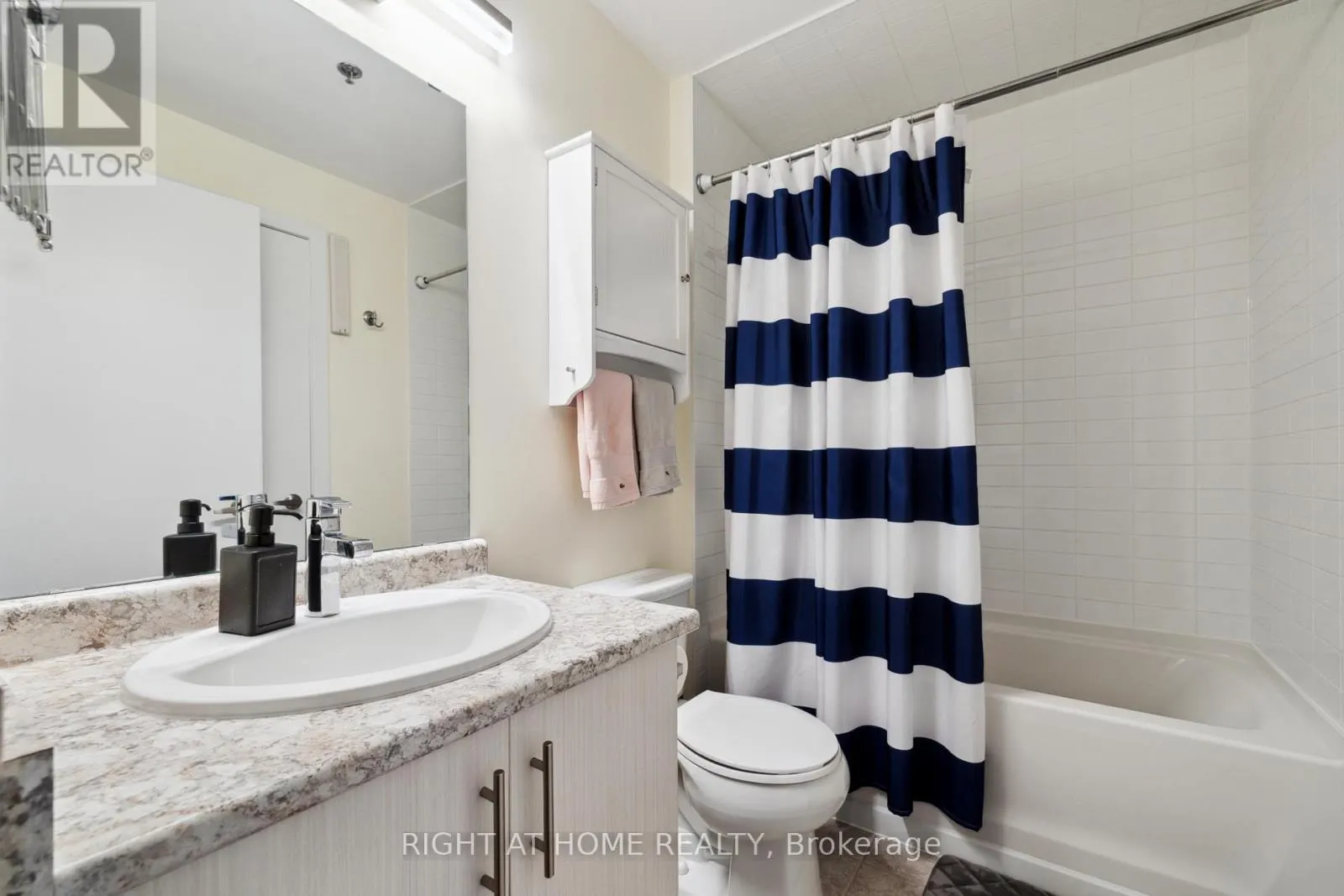 815 - 2486 OLD BRONTE ROAD