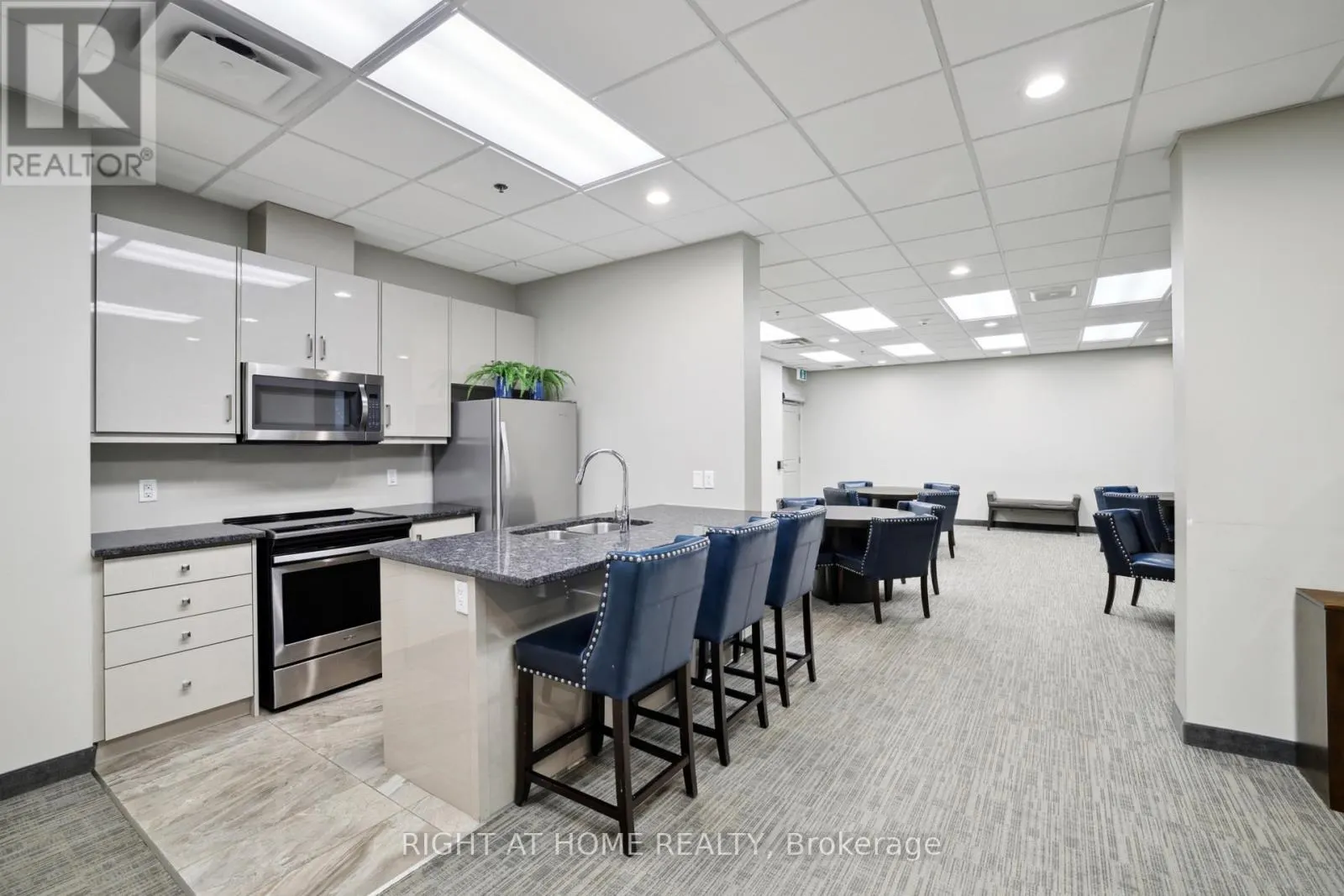 815 - 2486 OLD BRONTE ROAD