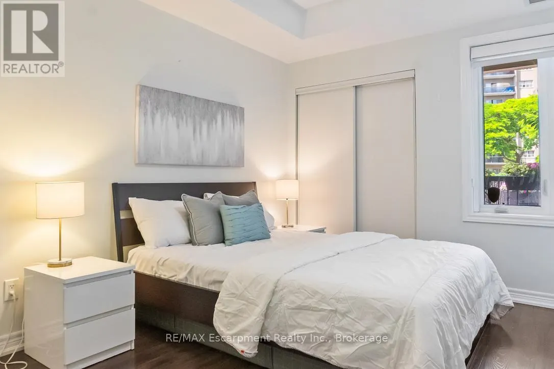 101 - 70 STEWART STREET, #101