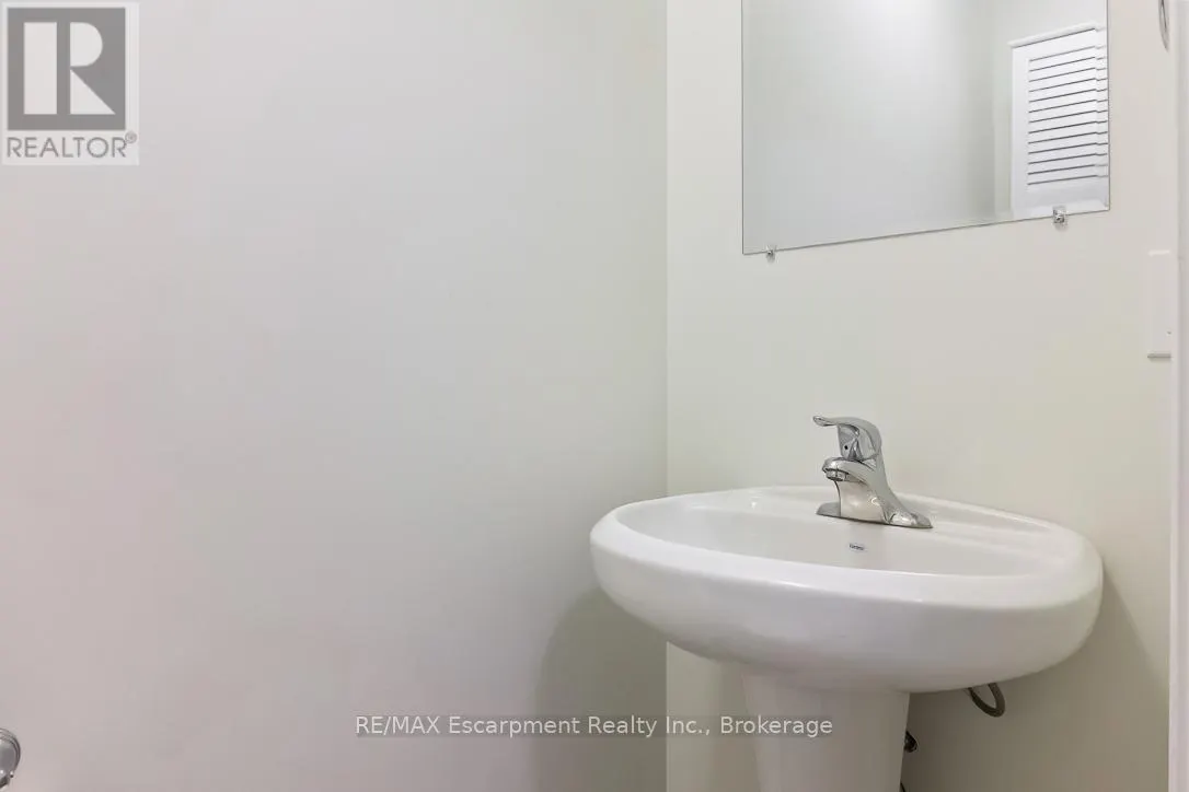 101 - 70 STEWART STREET, #101