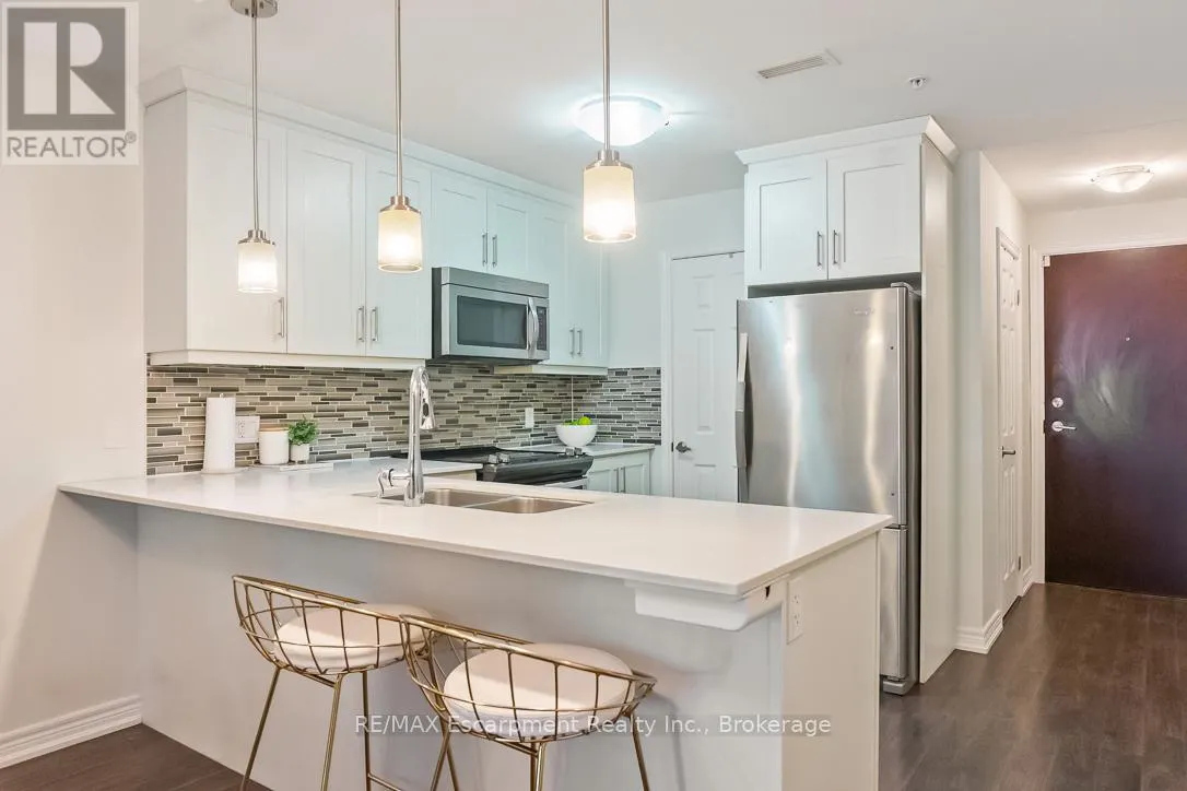 101 - 70 STEWART STREET, #101