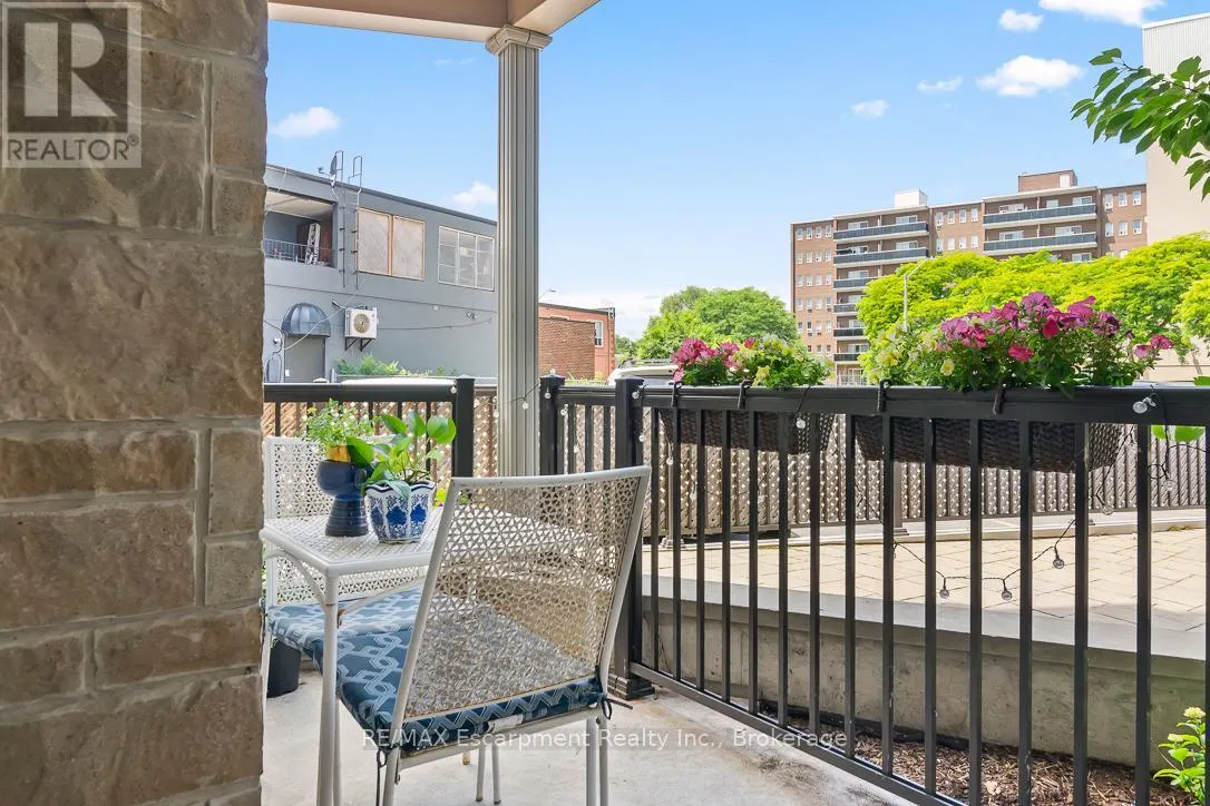 101 - 70 STEWART STREET, #101