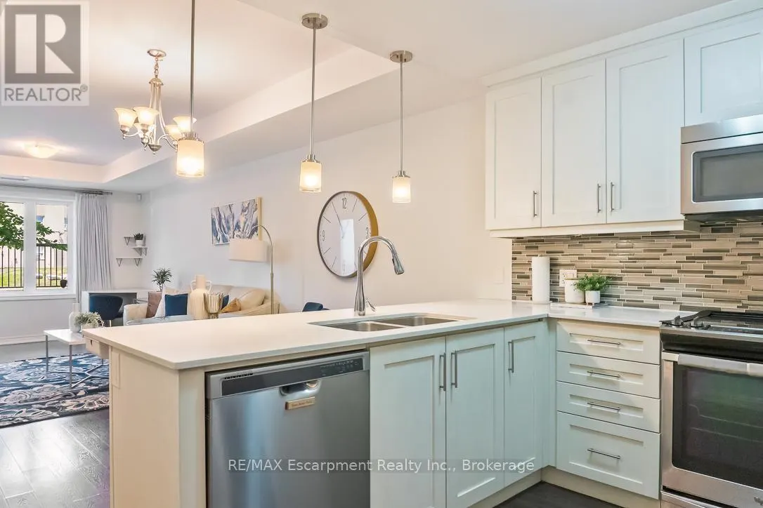 101 - 70 STEWART STREET, #101