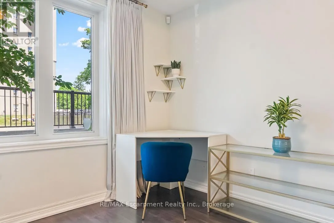 101 - 70 STEWART STREET, #101