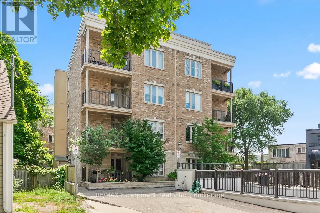 101 - 70 STEWART STREET, #101