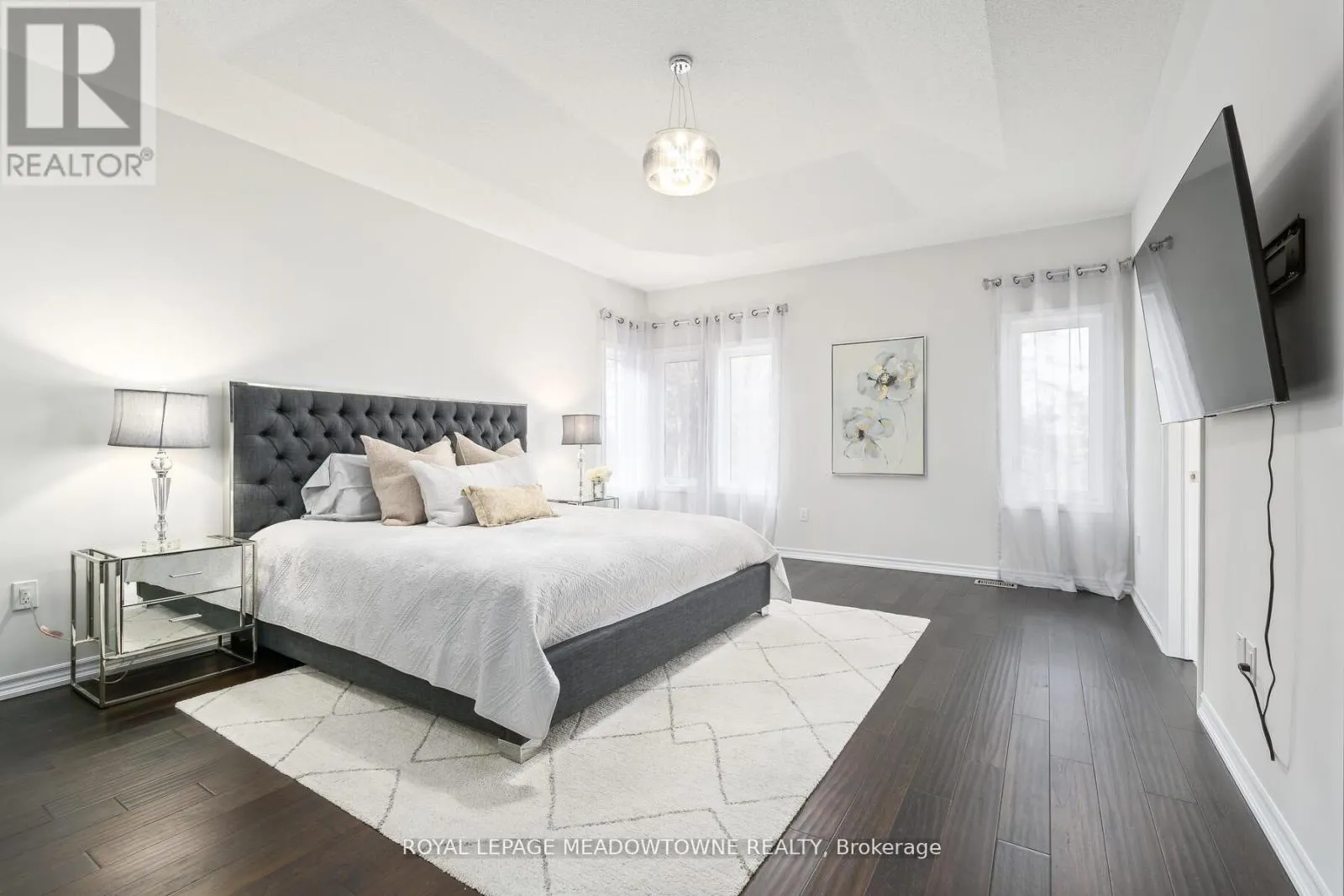 121 UPPER CANADA COURT