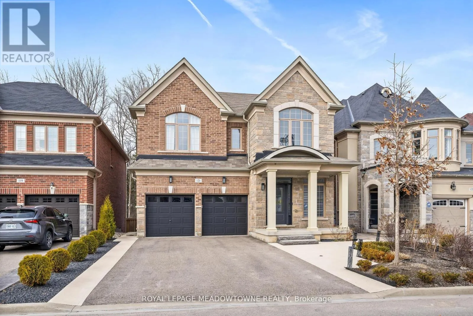 121 UPPER CANADA COURT