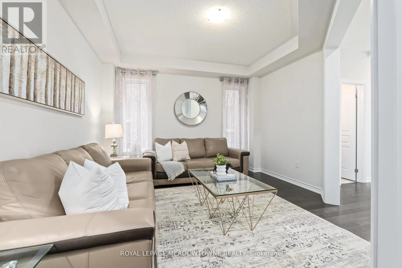 121 UPPER CANADA COURT