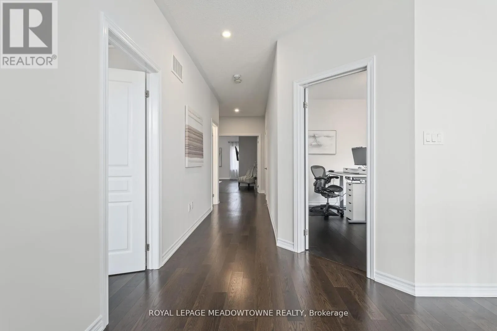 121 UPPER CANADA COURT