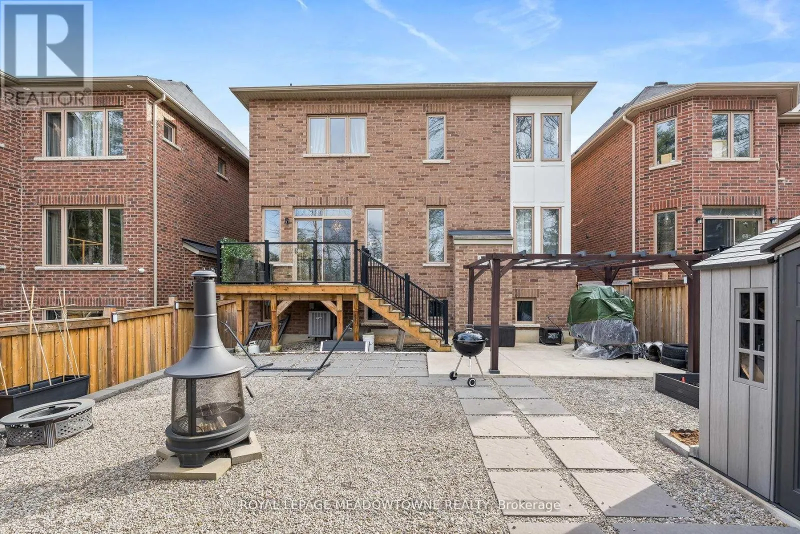 121 UPPER CANADA COURT
