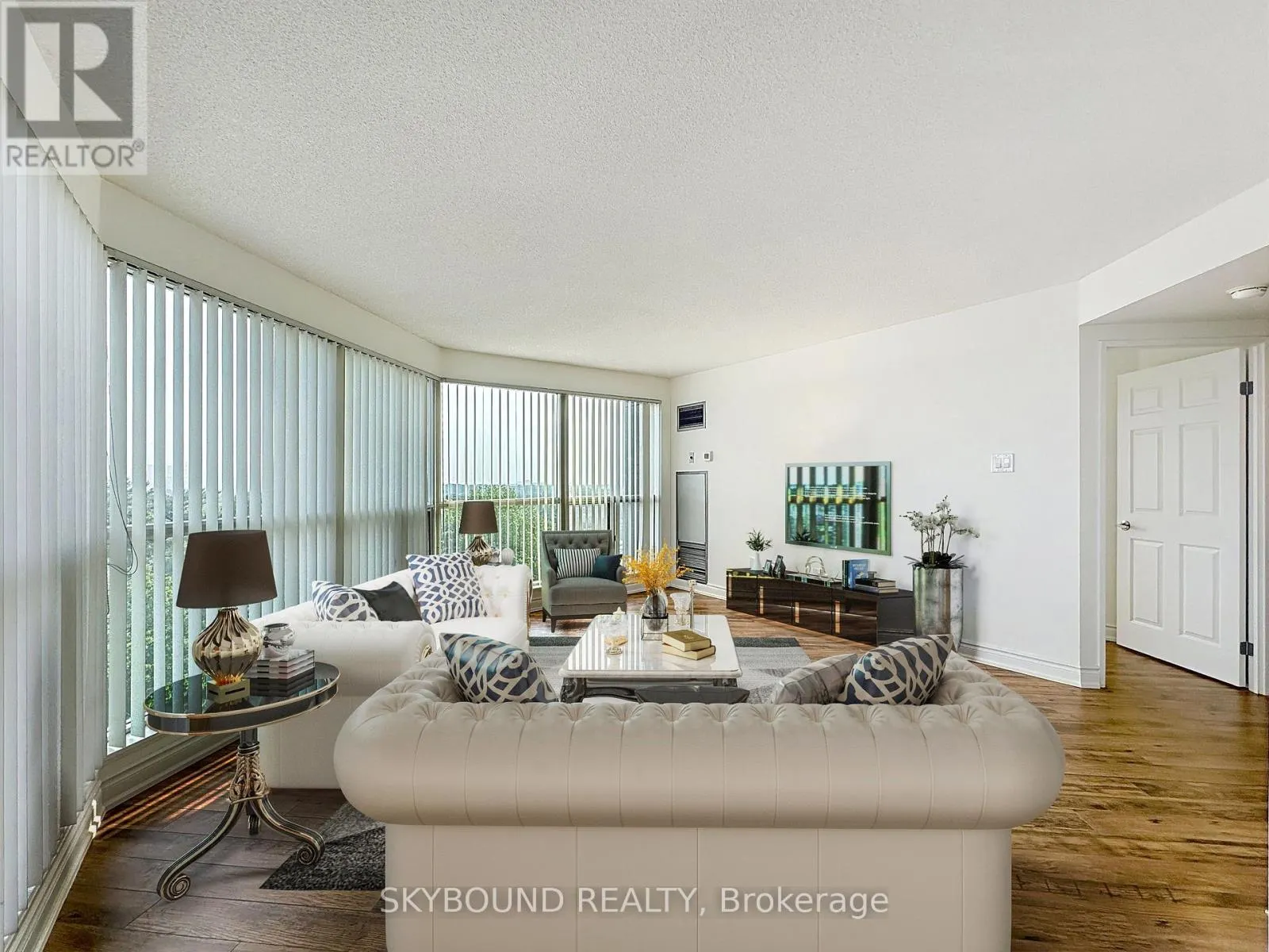 909 - 2177 BURNHAMTHORPE ROAD W
