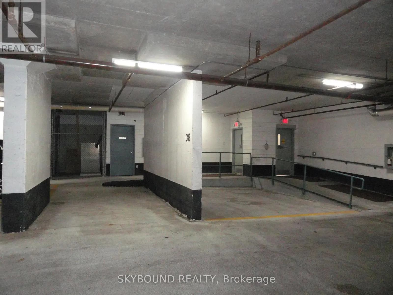909 - 2177 BURNHAMTHORPE ROAD W