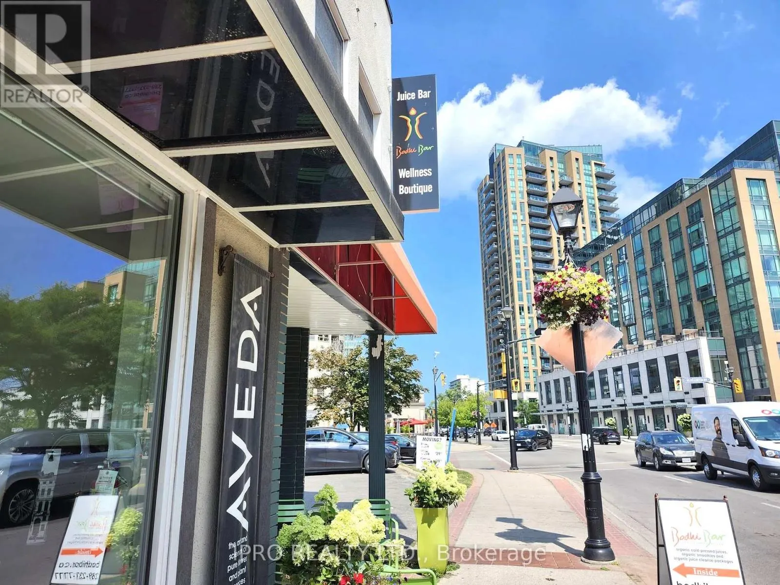 2027 LAKESHORE ROAD