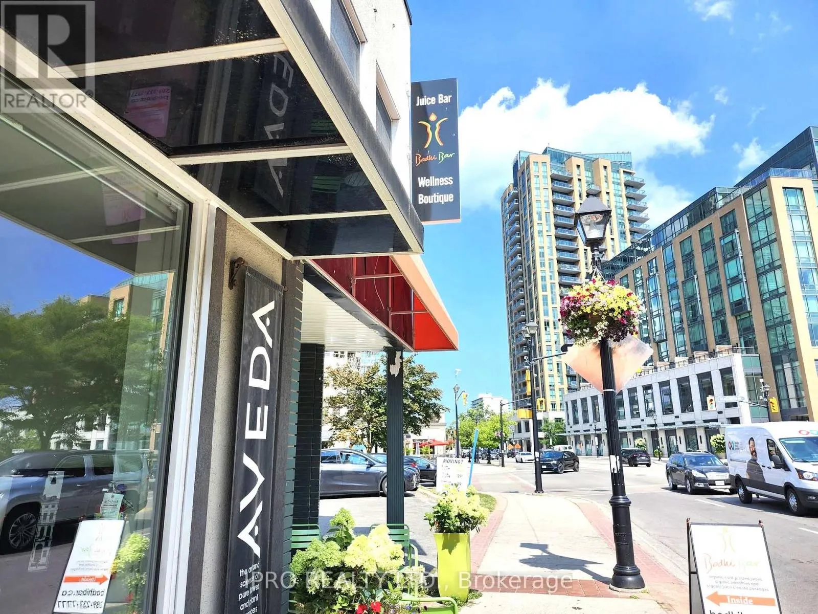2027 LAKESHORE ROAD