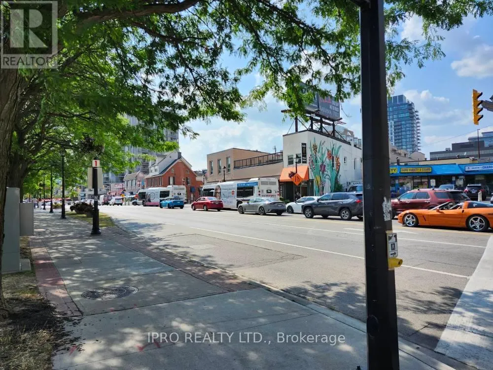 2027 LAKESHORE ROAD
