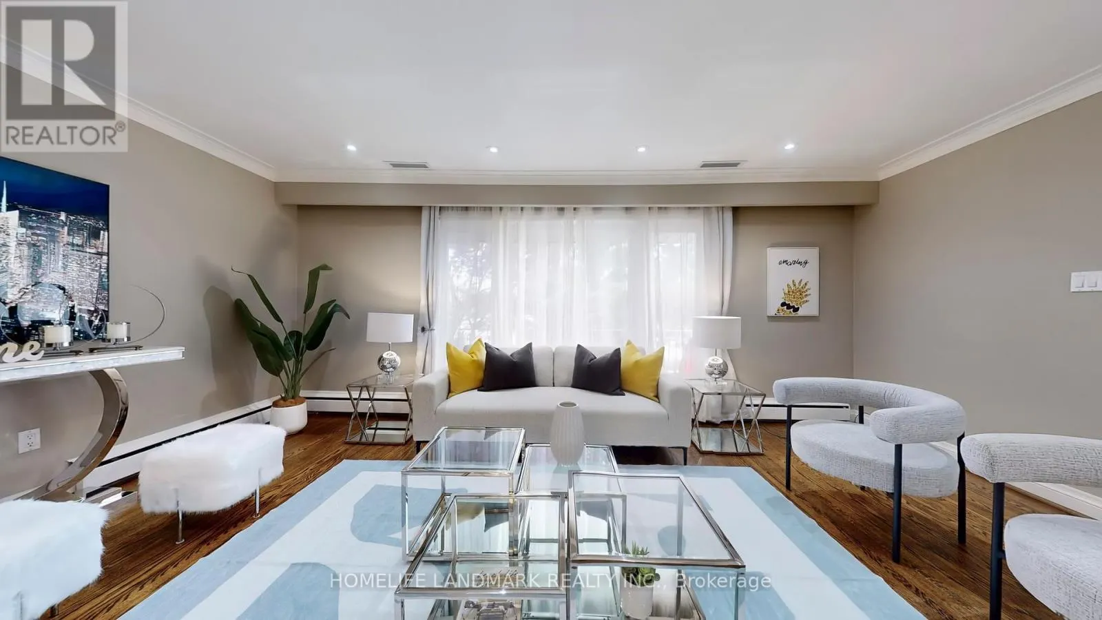 12 CAROUSEL COURT
