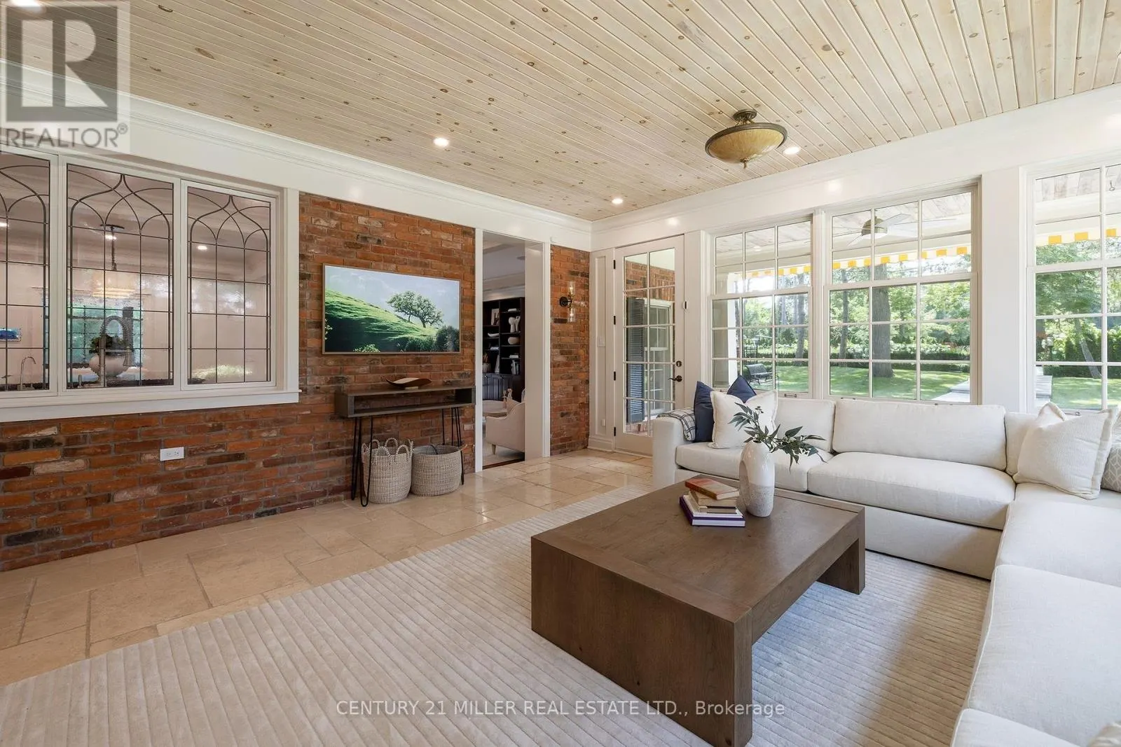 140 CHARTWELL ROAD