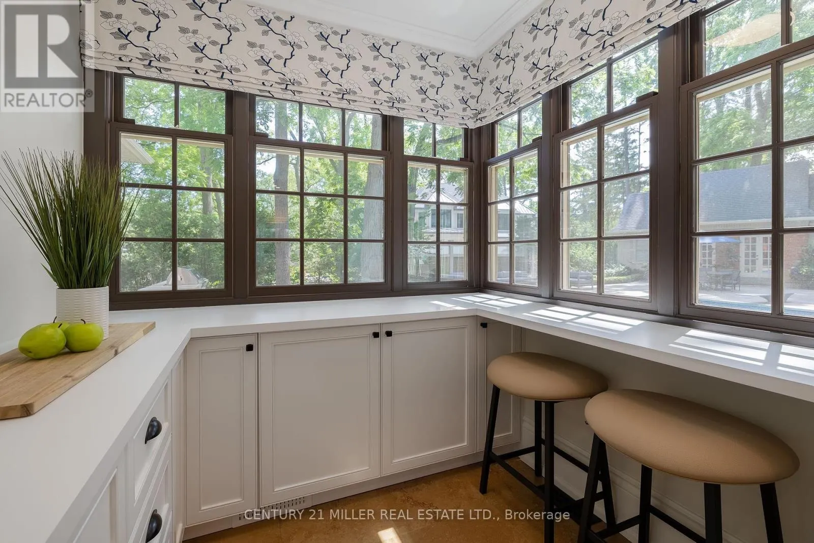 140 CHARTWELL ROAD