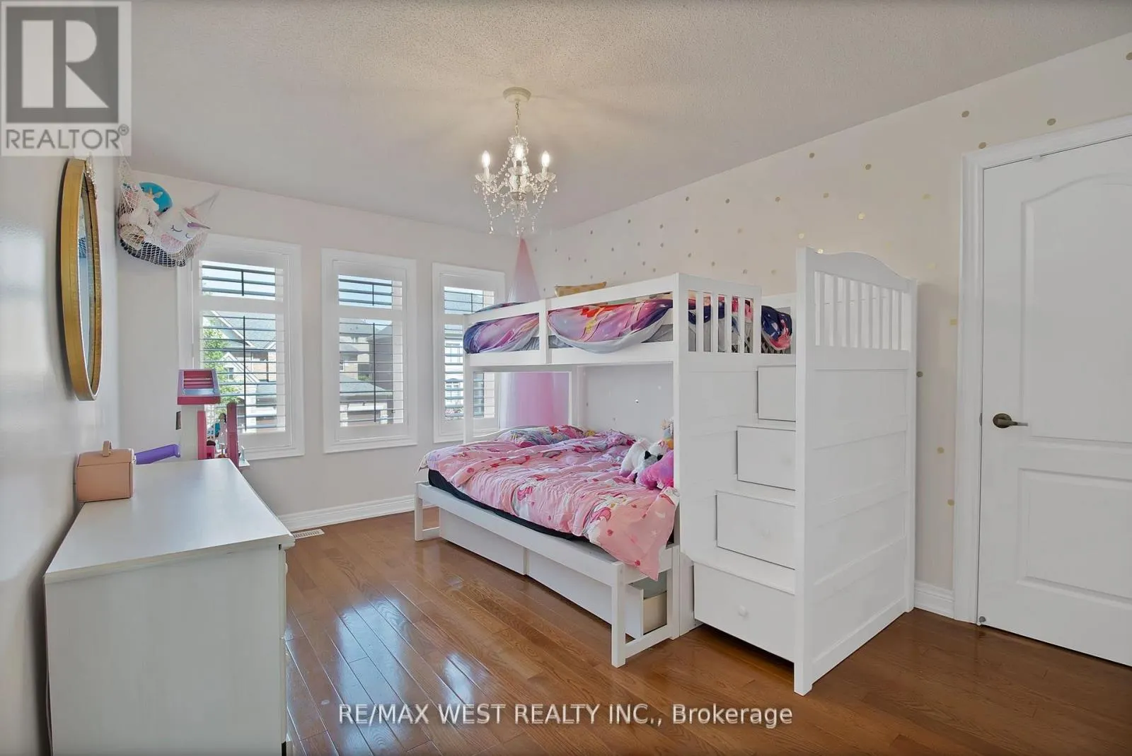 3 FALLOWFIELD ROAD