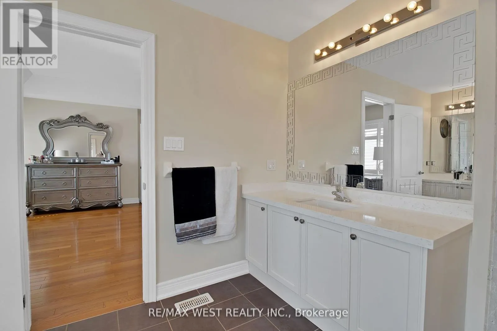 3 FALLOWFIELD ROAD