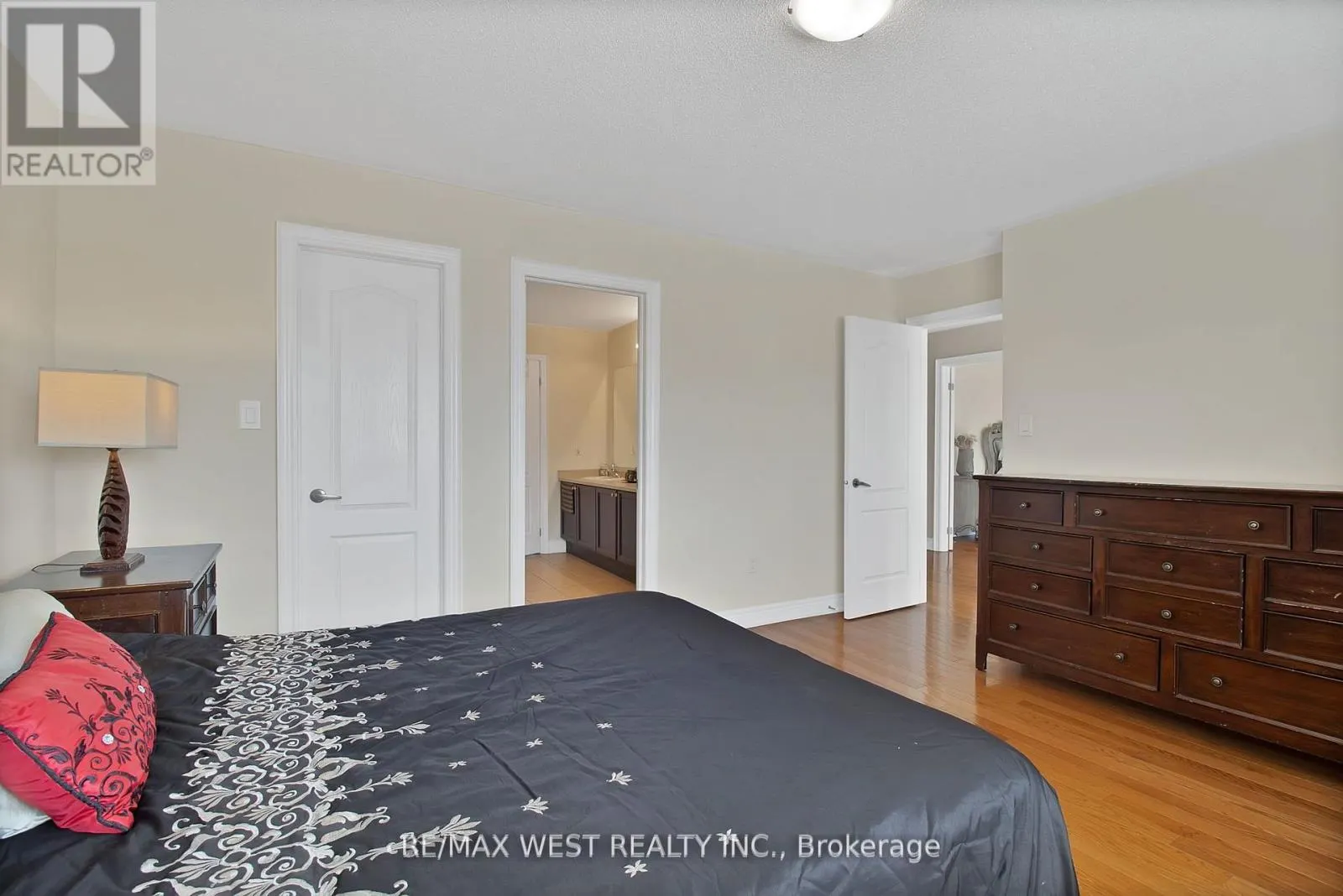 3 FALLOWFIELD ROAD