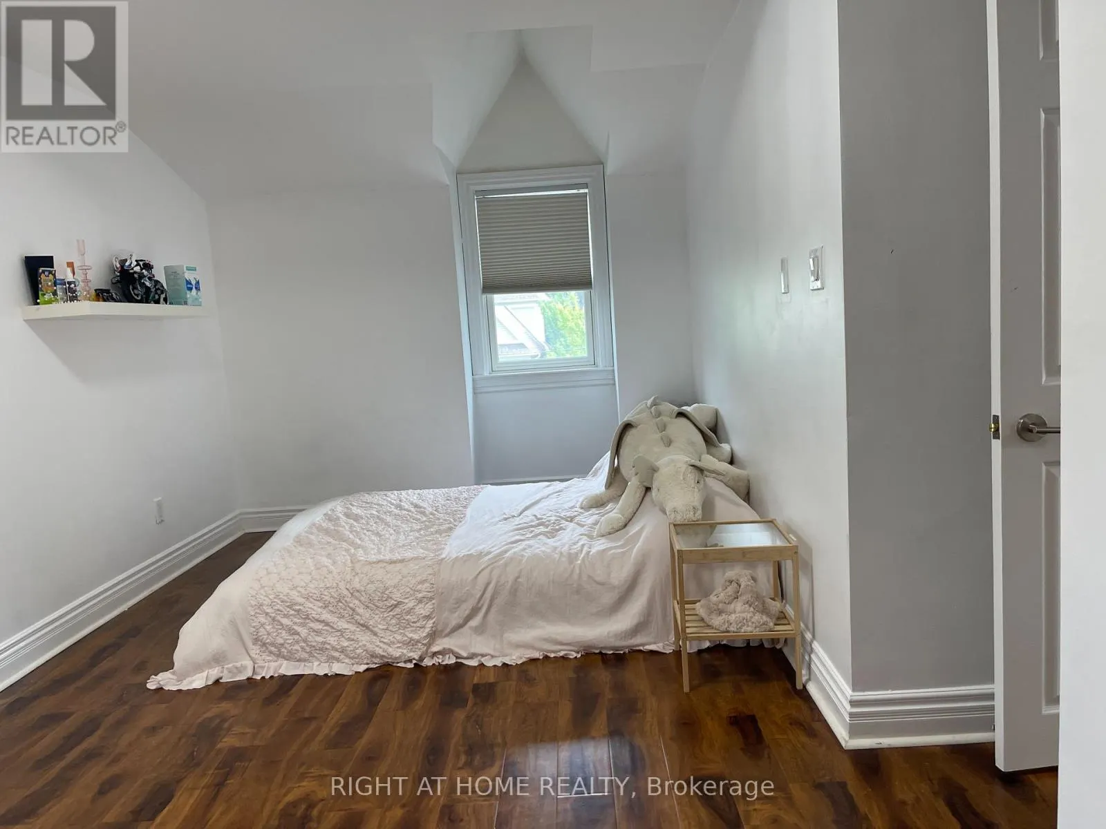 435 MAPLE AVENUE