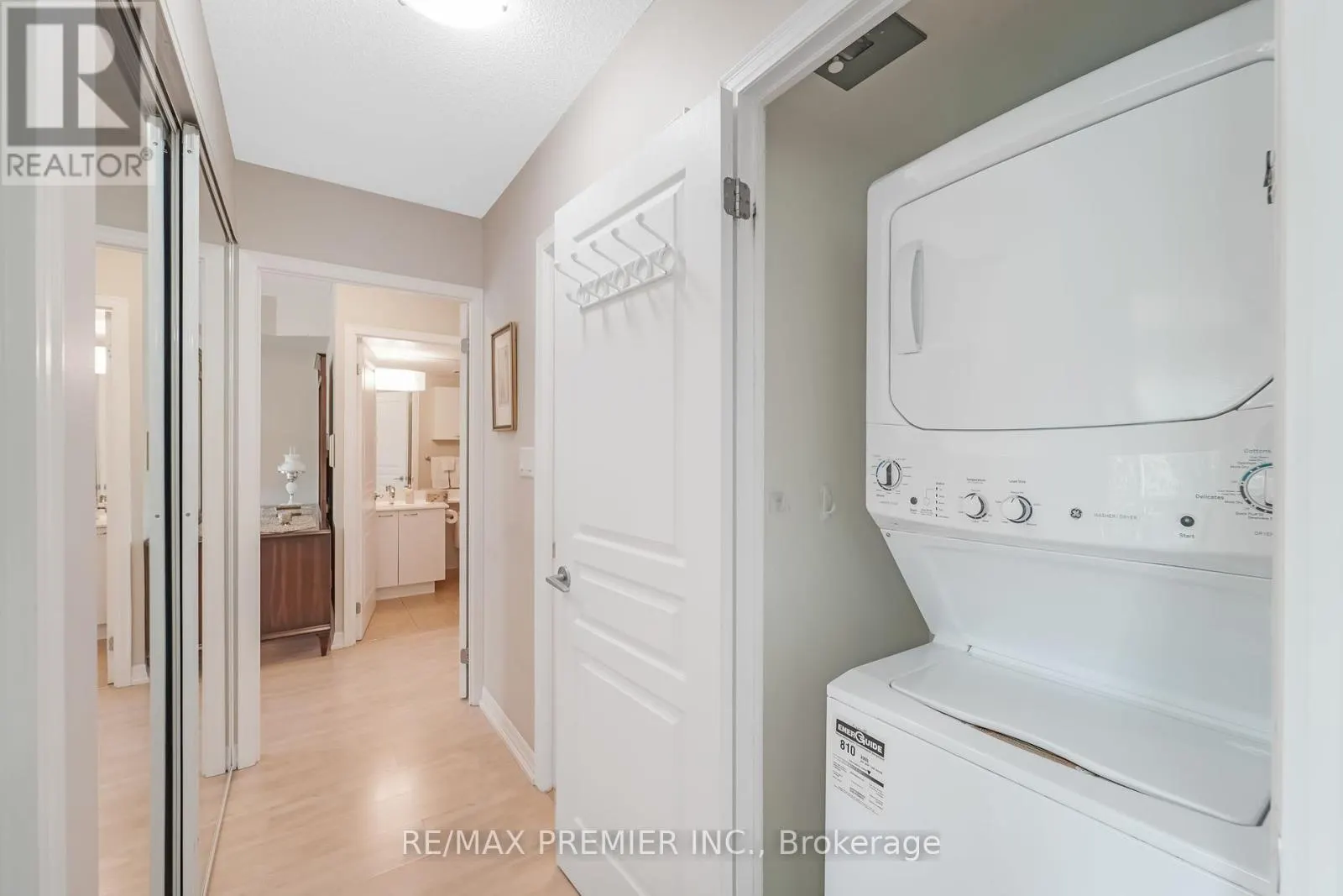 1403 ROYAL YORK ROAD