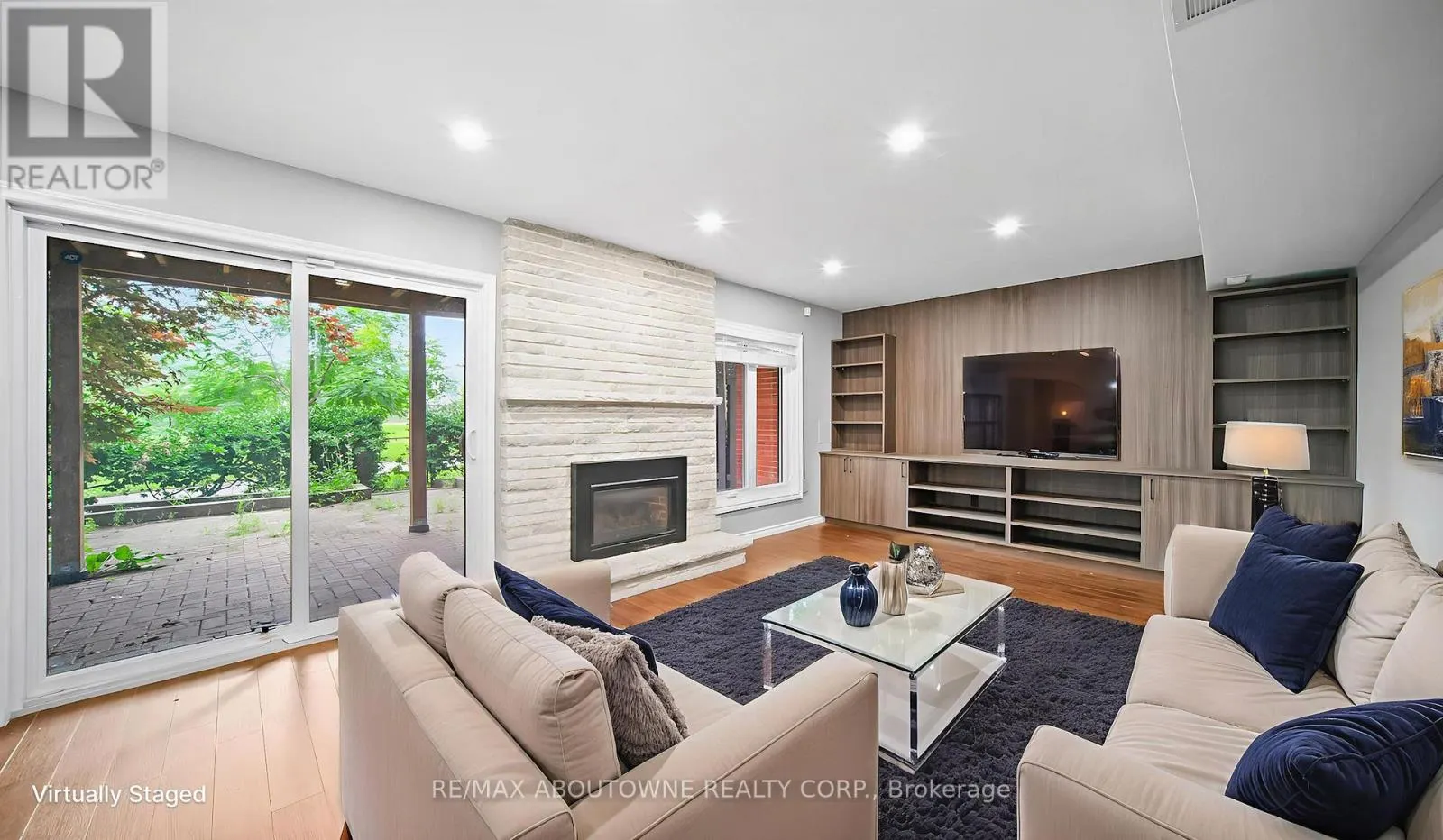 1228 CORNERBROOK PLACE