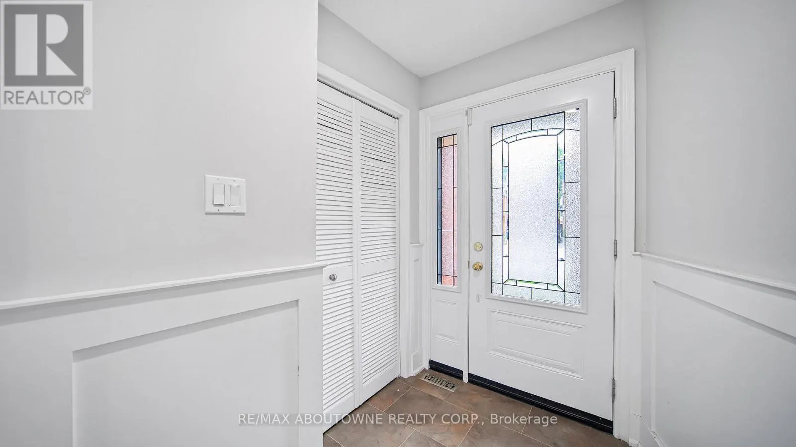 1228 CORNERBROOK PLACE